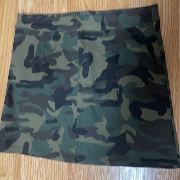 Windsor Chico/S Super Cute with 5 button front closure - Picture 8 of 10